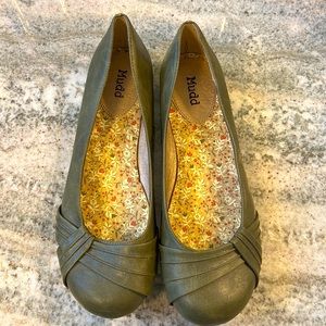 Mudd olive green flat shoes
